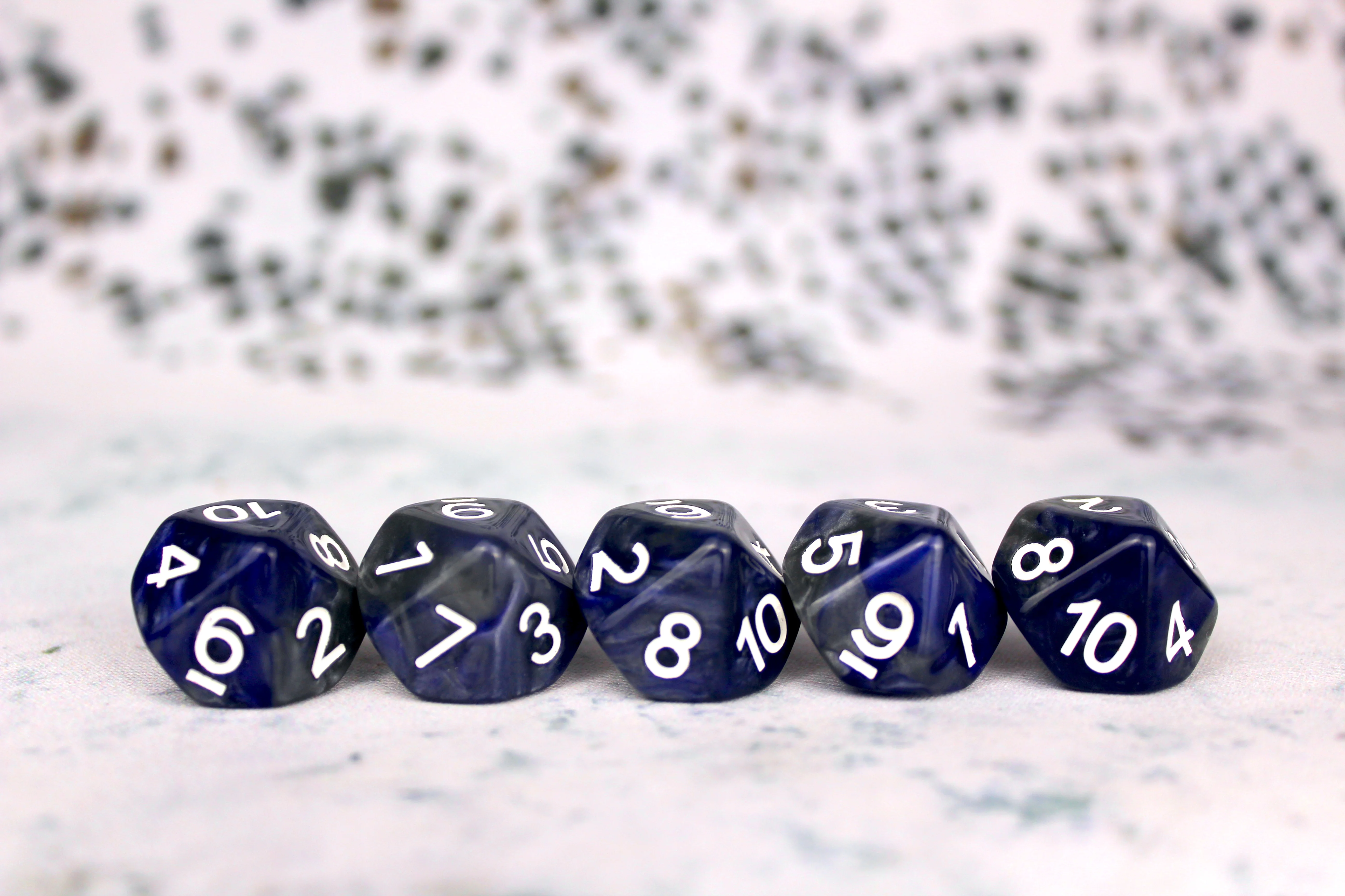 Counter - Blue and Silver D10 - Image 3